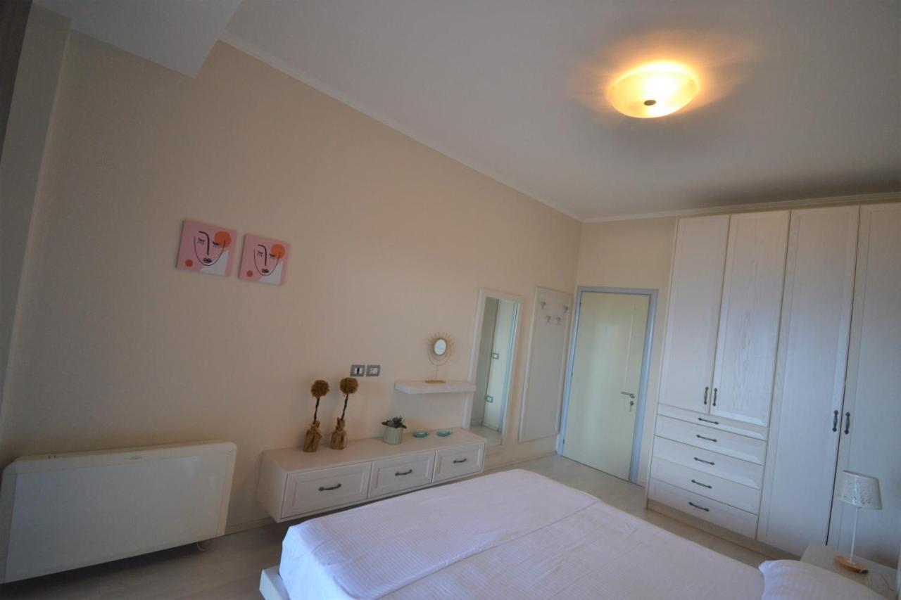 Appartement Luxury Penthouse B&E à Saranda Extérieur photo