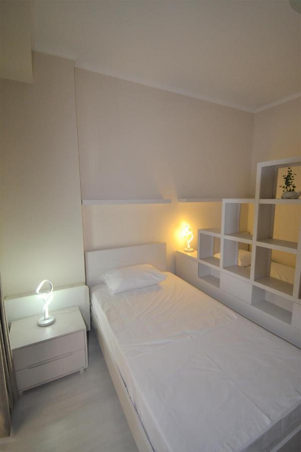 Appartement Luxury Penthouse B&E à Saranda Extérieur photo