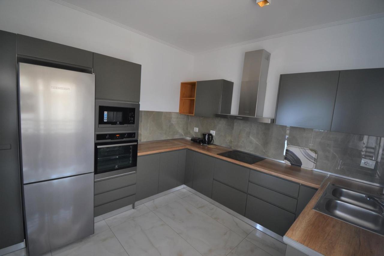 Appartement Luxury Penthouse B&E à Saranda Extérieur photo
