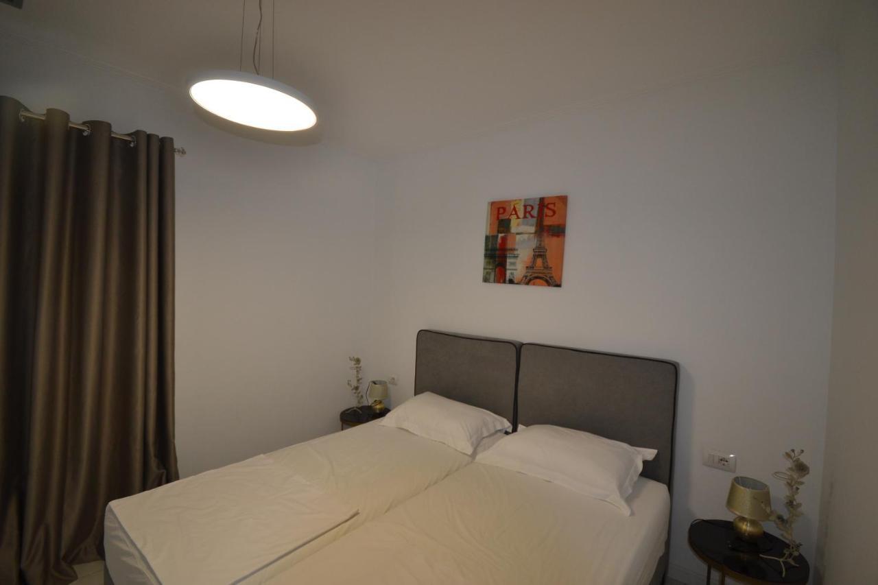 Appartement Luxury Penthouse B&E à Saranda Extérieur photo