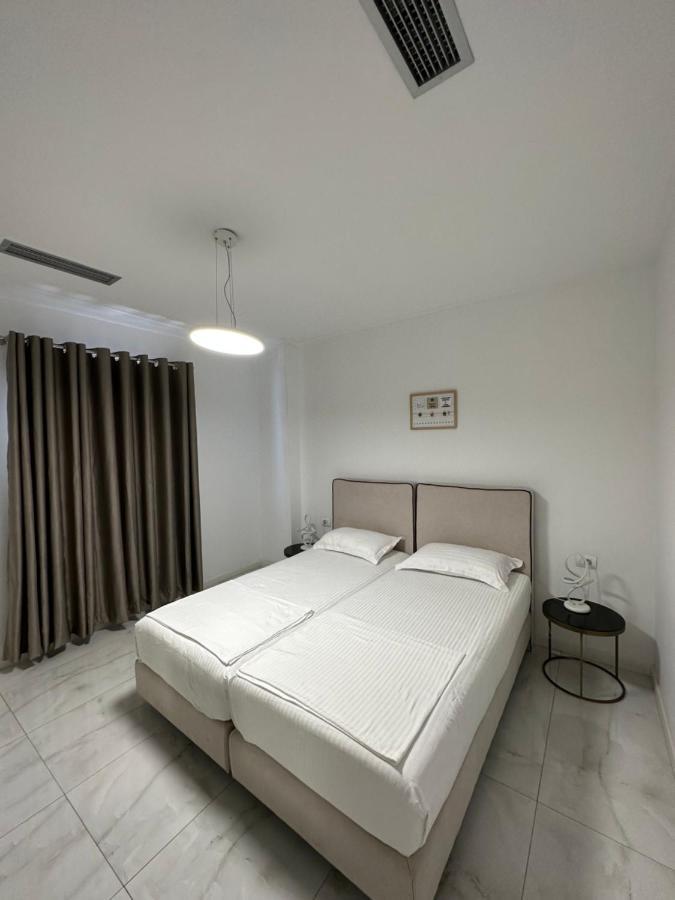 Appartement Luxury Penthouse B&E à Saranda Extérieur photo