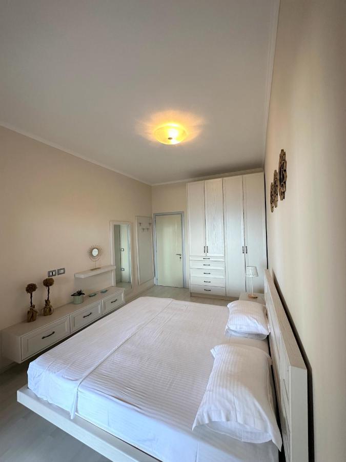 Appartement Luxury Penthouse B&E à Saranda Extérieur photo